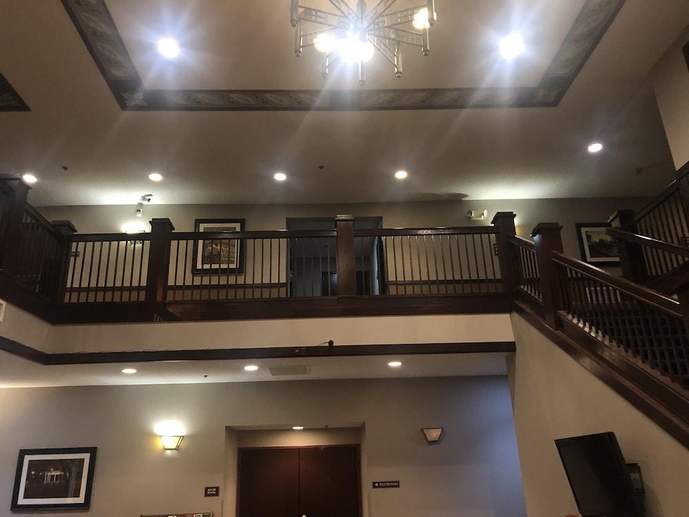 Norwood Inn And Suites Chaska 外观 照片