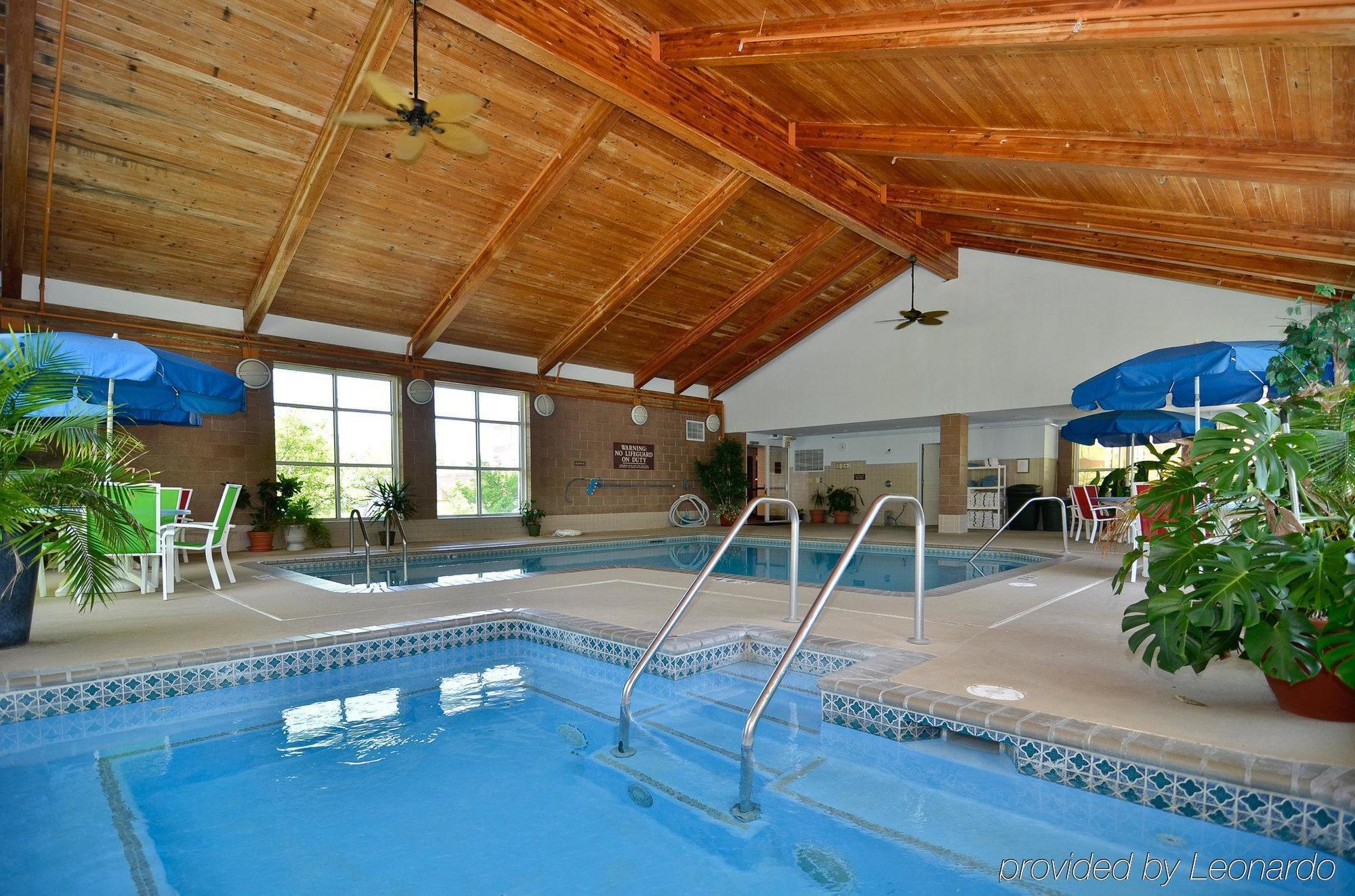 Norwood Inn And Suites Chaska 外观 照片