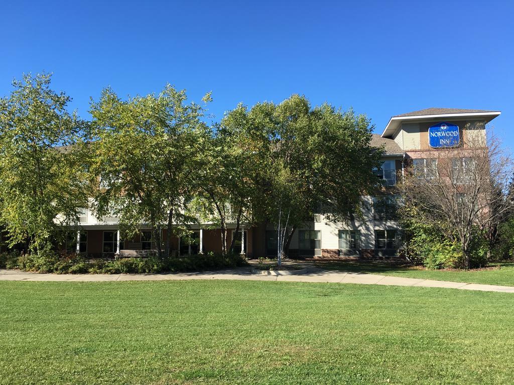 Norwood Inn And Suites Chaska 外观 照片