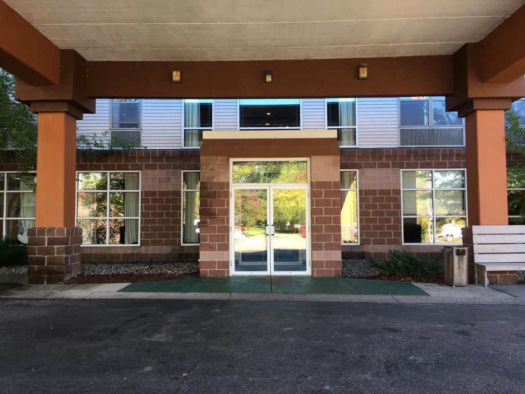 Norwood Inn And Suites Chaska 外观 照片