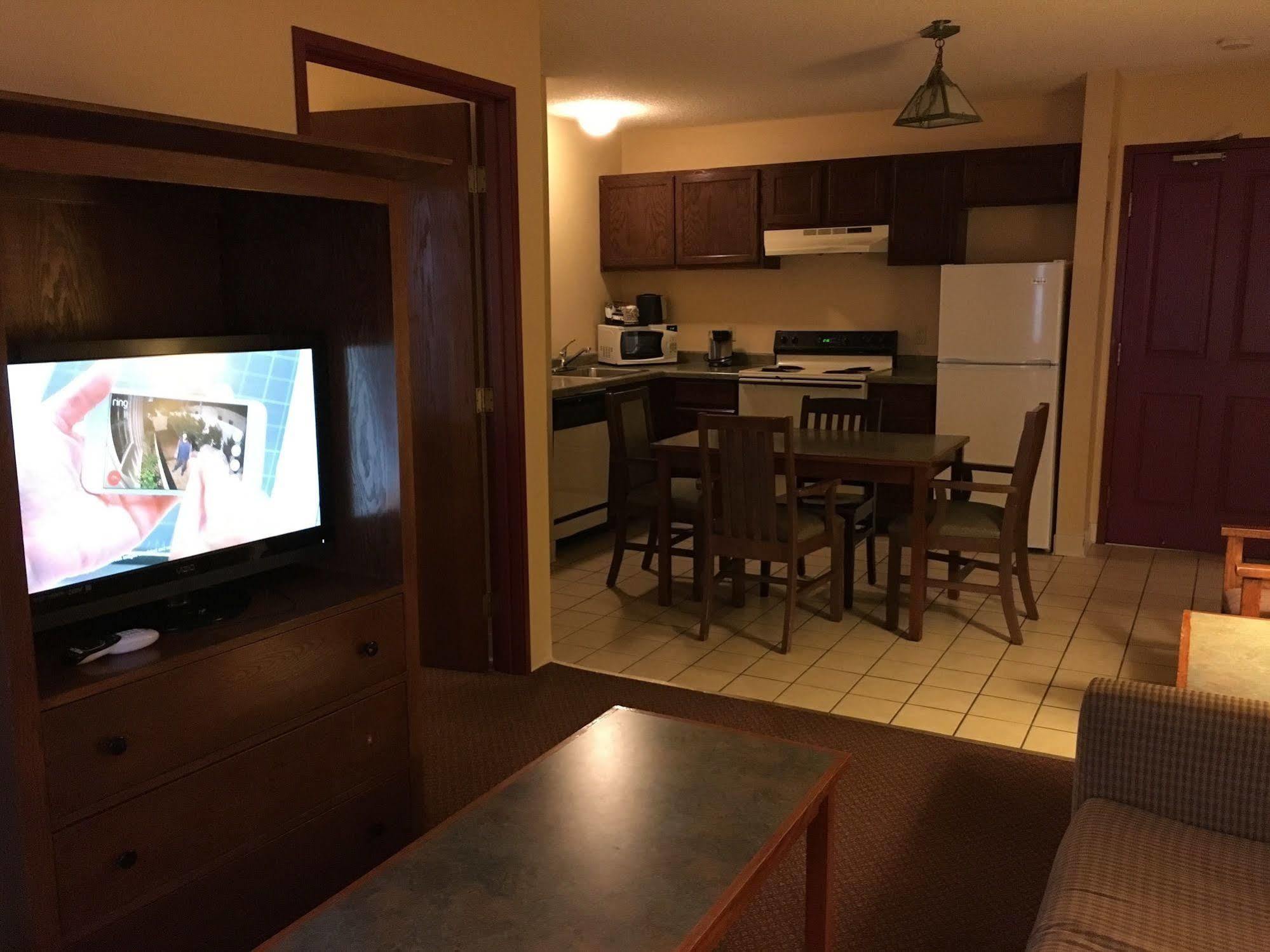 Norwood Inn And Suites Chaska 外观 照片