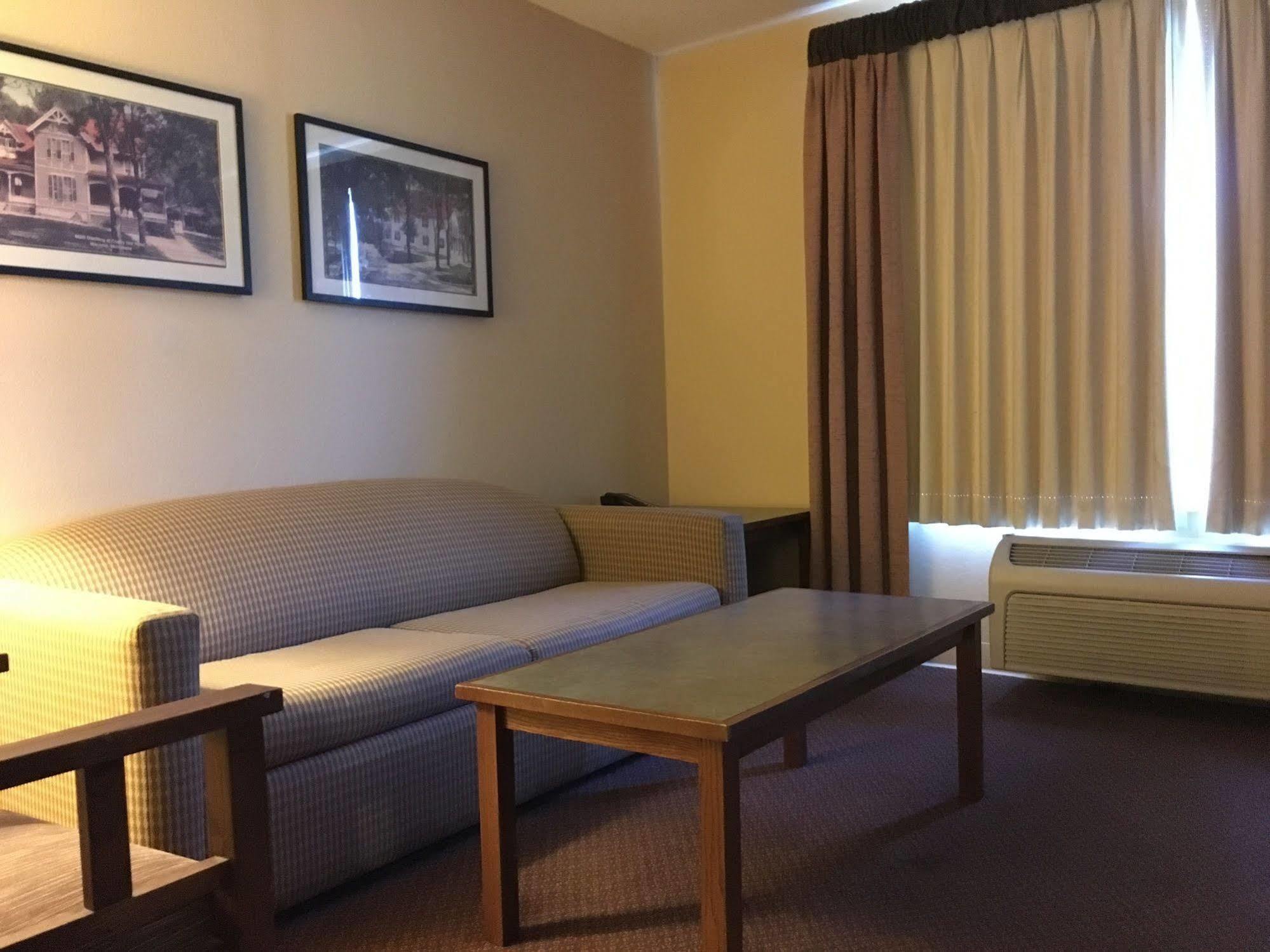 Norwood Inn And Suites Chaska 外观 照片