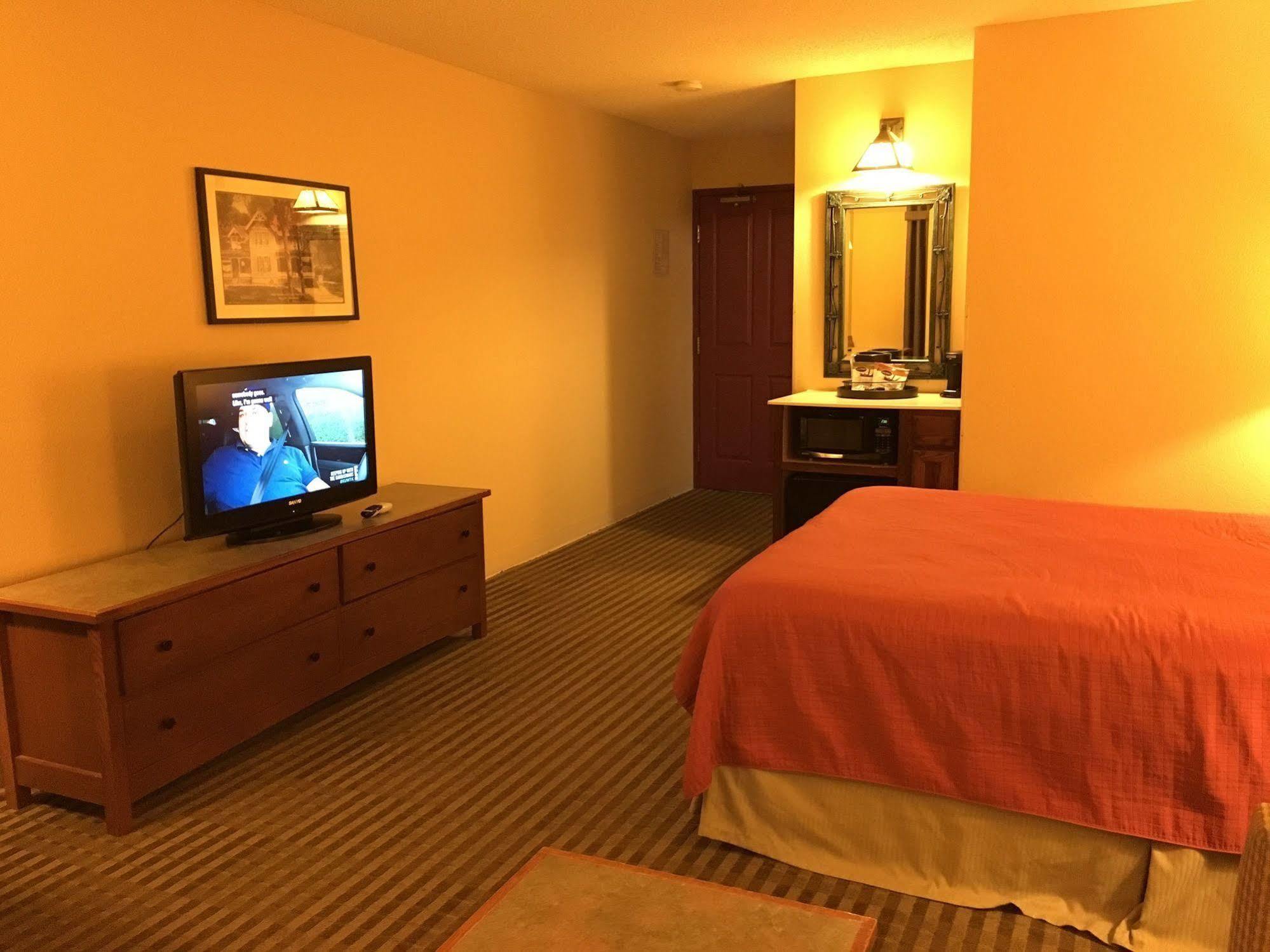 Norwood Inn And Suites Chaska 外观 照片